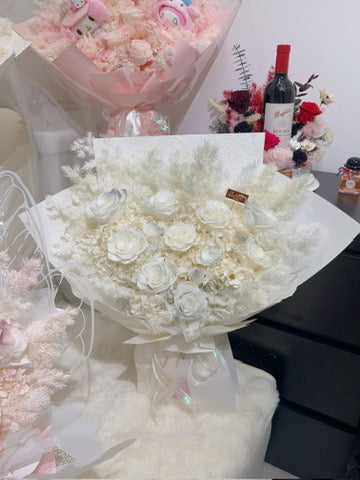 Dazzling 永生花束 銀白色