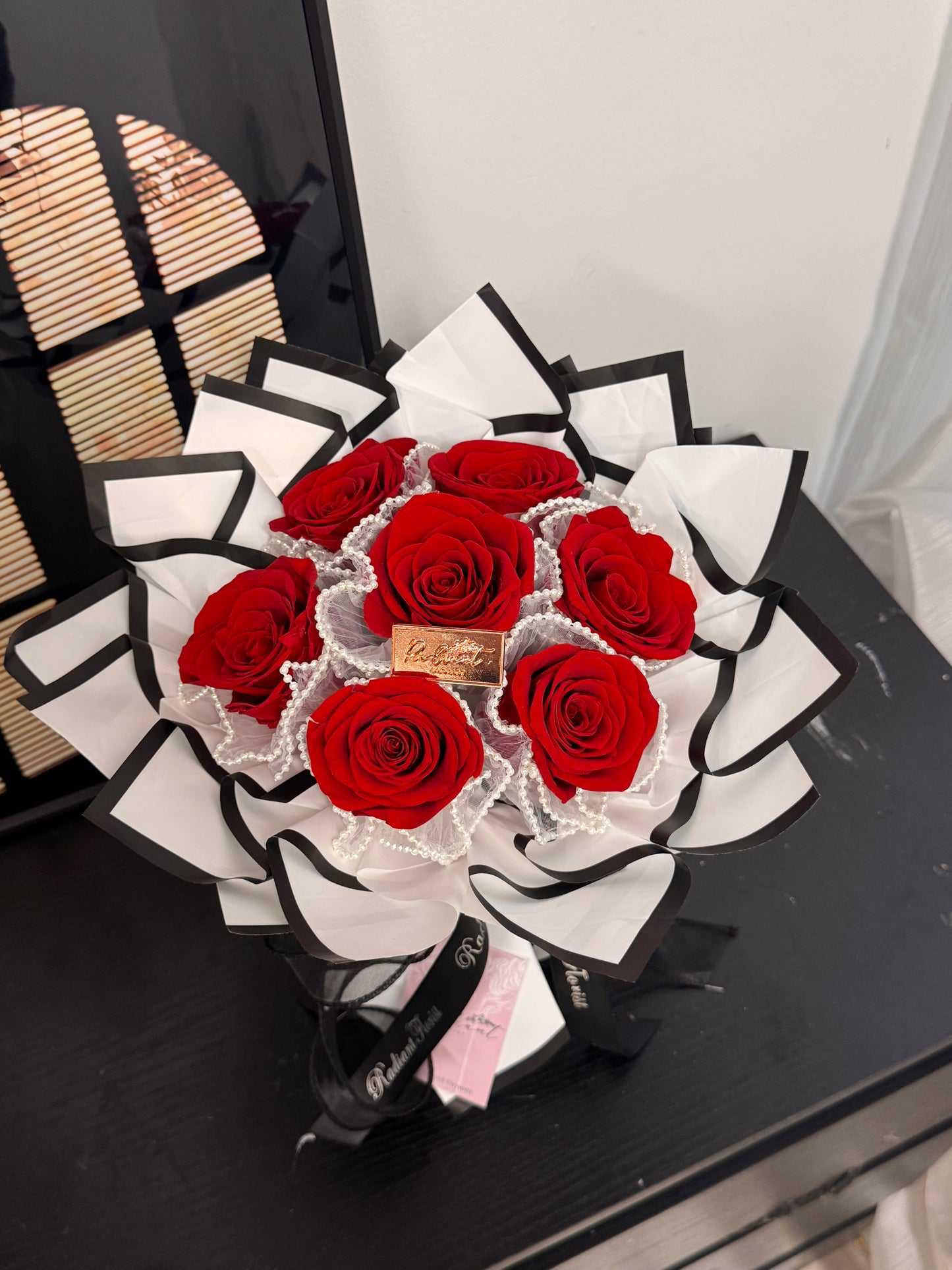 Romantic Pearl 永生花束 红玫瑰