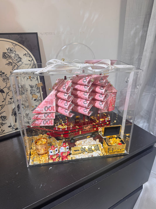 🎁 帆船永生花鈔票禮盒｜紅色船體&一帆風順牌