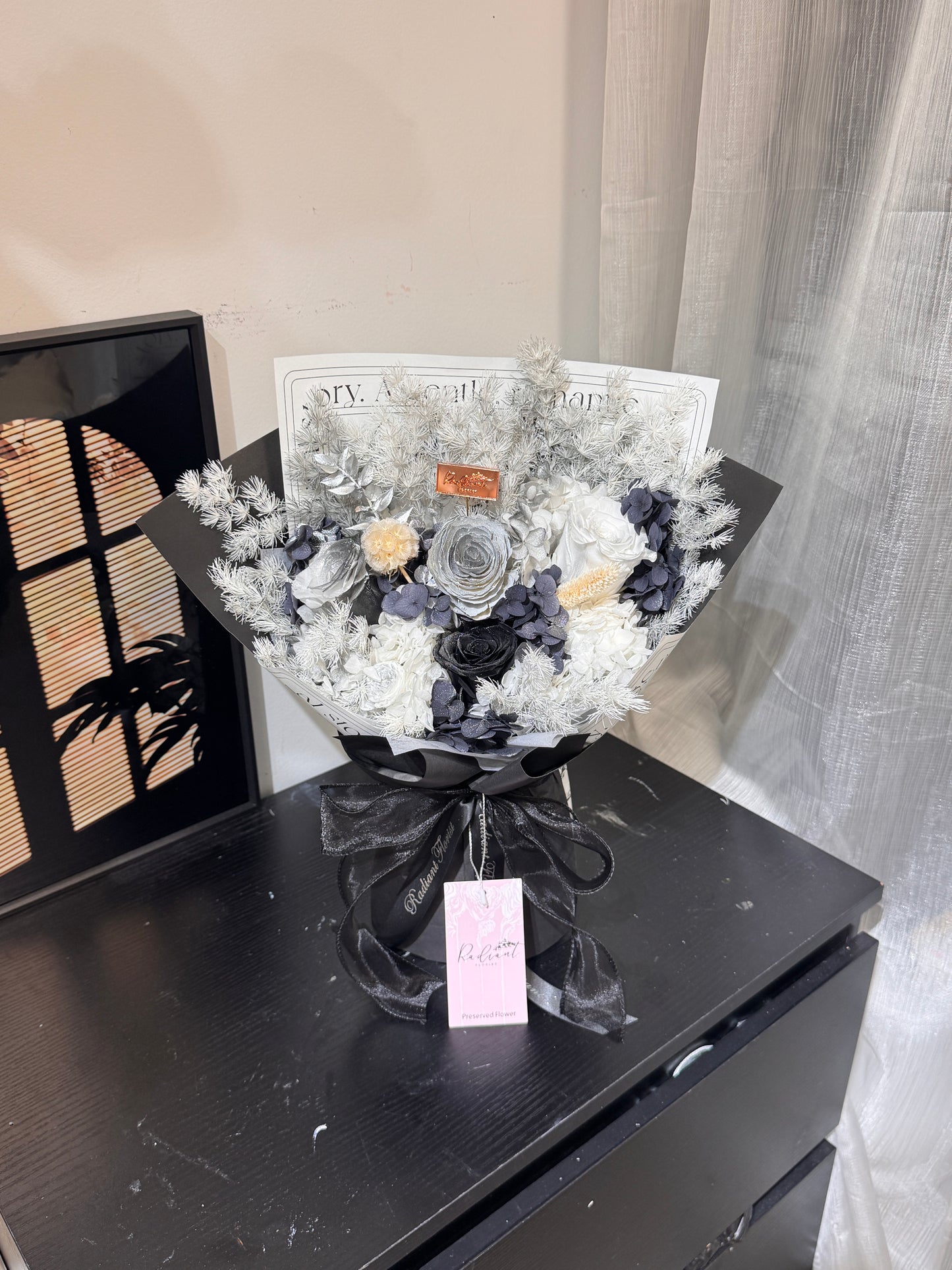 Petal 混搭永生花束 黑白